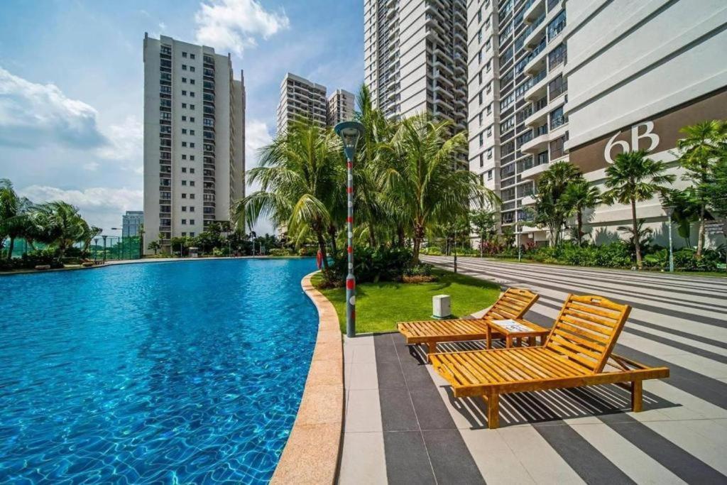 金海湾@danga Bay温馨舒适海景套房三房三厕6-12人适合家庭入住 Johor Bahru