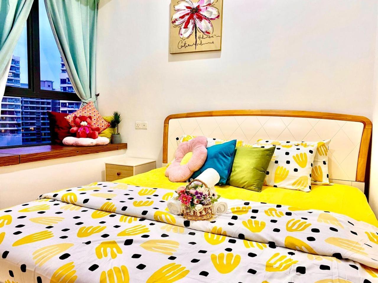金海湾@danga Bay温馨舒适海景套房三房三厕6-12人适合家庭入住 Apartment Johor Bahru